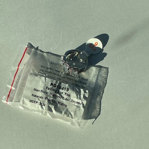 Bomb Party Ring Size 6 "Falling For You" - Picture 4 of 9